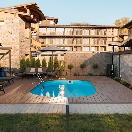 Aqua Thermal בניה